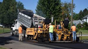 Best Asphalt Driveway Installation  in Fort Belvoir, VA